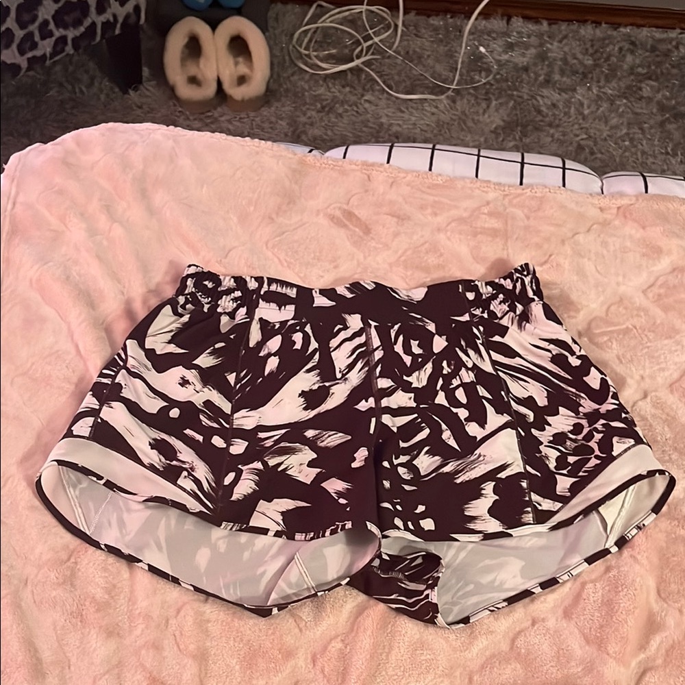 Lululemon hotty hot shorts